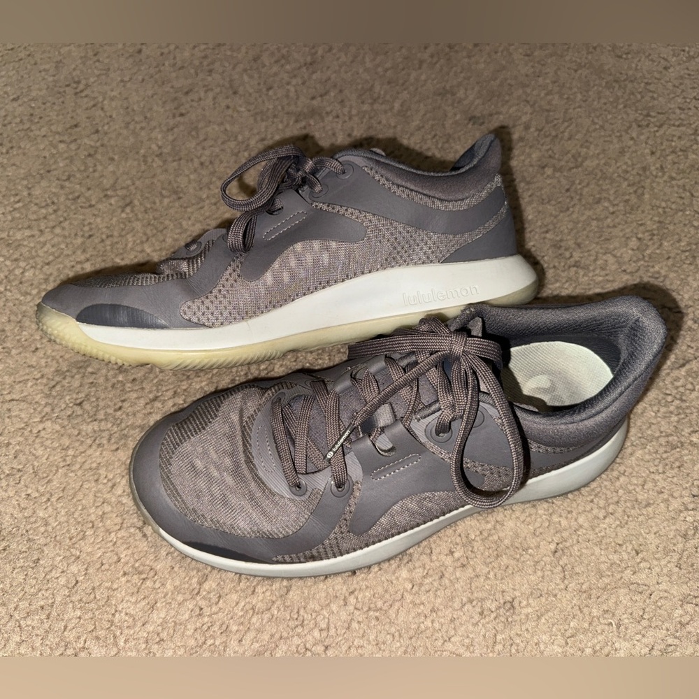 Lululemon Strongfeel Womens Training Shoe, Size 7, Gray
